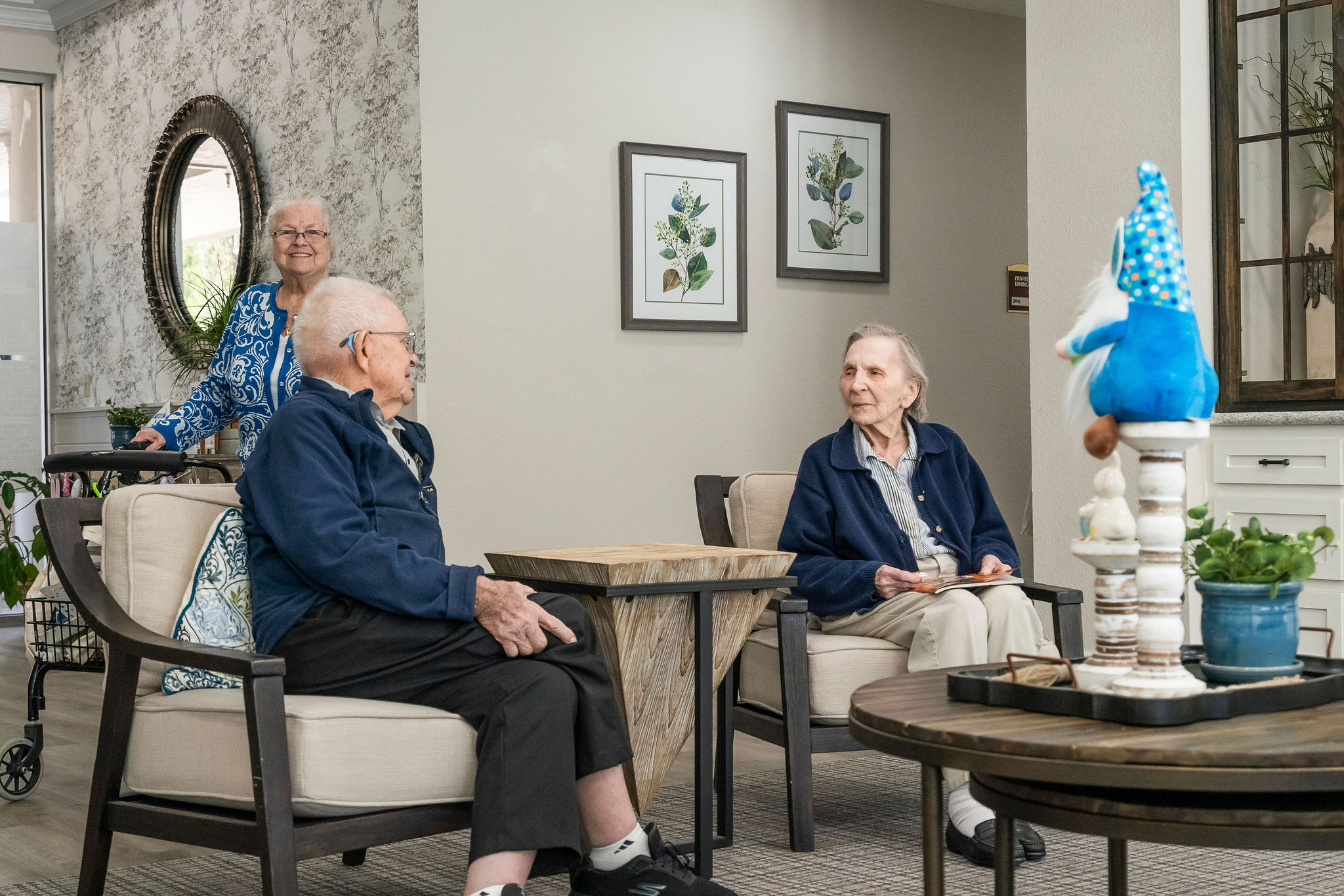 Residents of assisted living community, Sundale Senior Living, enjoying each other's company