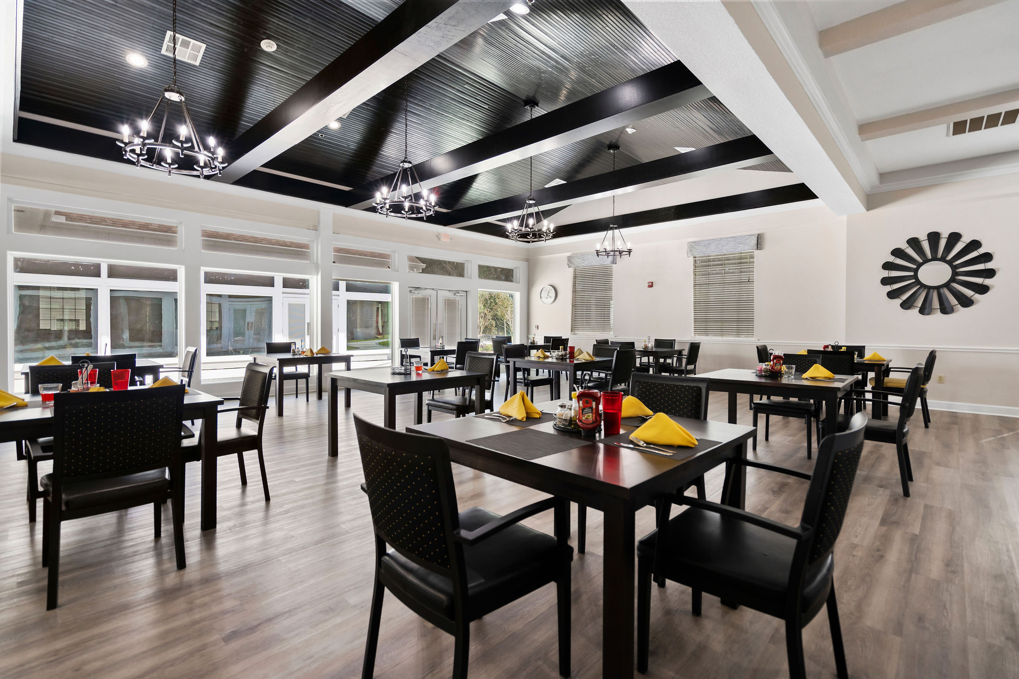 The dining area at Sundale Senior Living, where residents receive nutritious, chef-inspired meals three times daily
