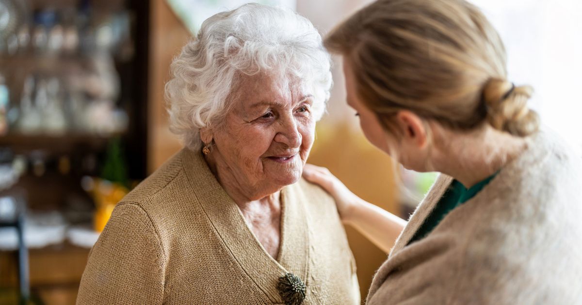 10 Benefits of Choosing a Smaller Senior Living Community